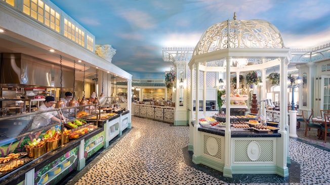 ディズニーエンチャンテッド エンチャンテッド・ガーデン・レストラン | 香港ディズニーランド