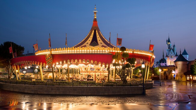シンデレラ・カルーセル | アトラクション | 香港ディズニーランド 