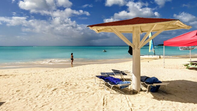 Una costa de Antigua junto al Mar del Caribe