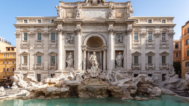 Experience the timeless beauty of the Trevi Fountain in the heart of Rome. Experience the timeless beauty of the Trevi Fountain in the heart of Rome.