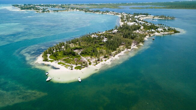 Starfish Point, a secluded beach in Grand Cayman