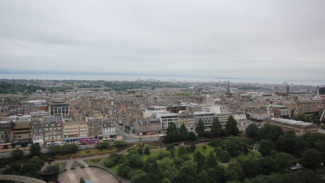 View of Edinburgh, Scotland from Edinburgh Castle View of Edinburgh, Scotland from Edinburgh Castle