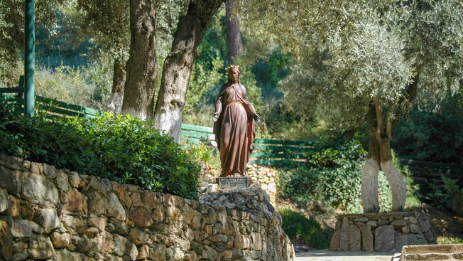 Una estatua de la Virgen María en Éfeso, Turquía