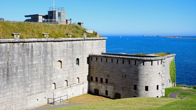 Um forte histórico junto ao oceano
