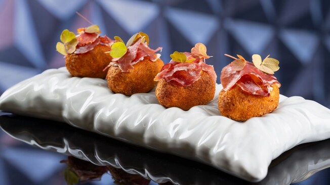 A tray of 4 croquettes