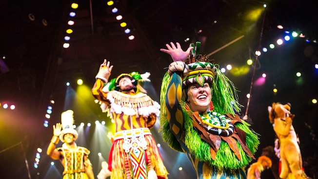 Junte-se à celebração de The Lion King da Disney na atração Festival of The Lion King, no Harambe Theater, na África. 