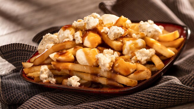 French fries topped with gravy and cheese curds