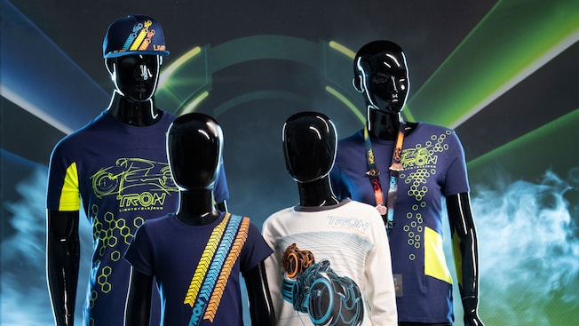 Compre produtos inspirados em TRON na Tomorrowland Launch Depot, no Magic Kingdom Park, perto de Orlando, Flórida.
