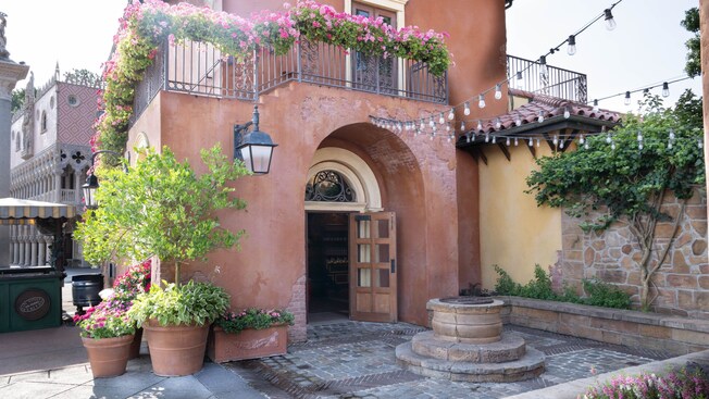 The exterior of La Bottega Italiana located in World Showcase at Epcot