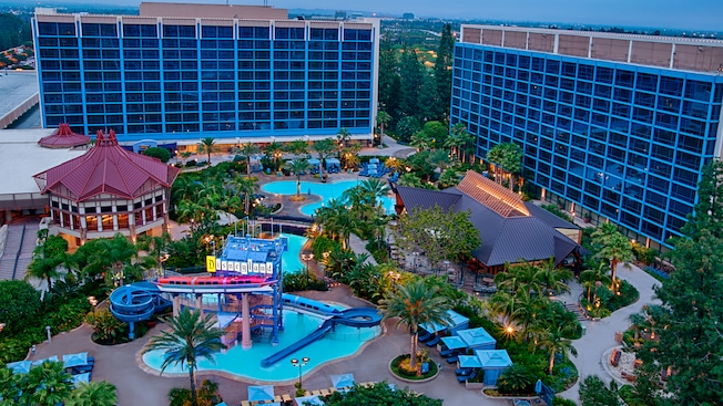 Disneyland Hotel — foto 2