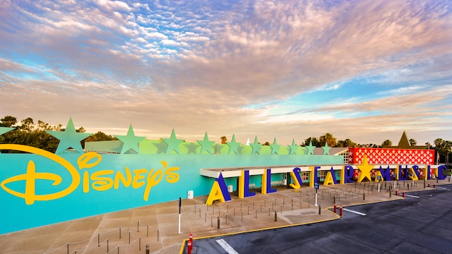 Panoramic view of entrance into Disney's All-Stars Music Resort