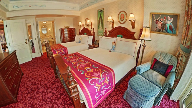 hong kong disneyland