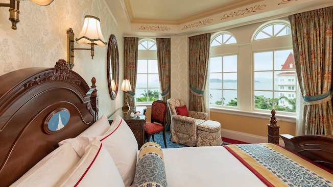 hong kong disneyland