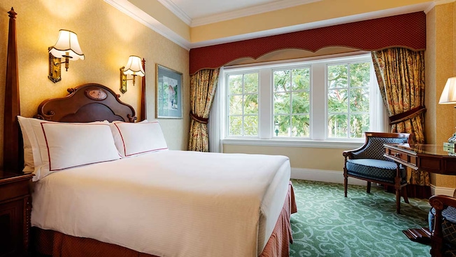 hong kong disneyland