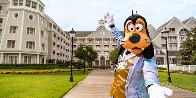 Walt Disney World Resort Holiday Offer for Disney+ Subscribers
