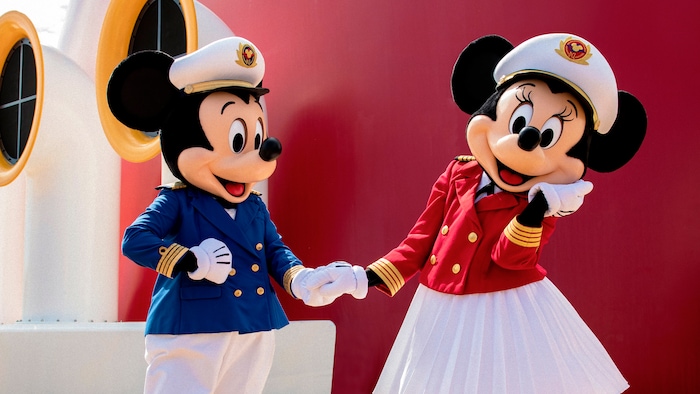 disney magic cruise staff