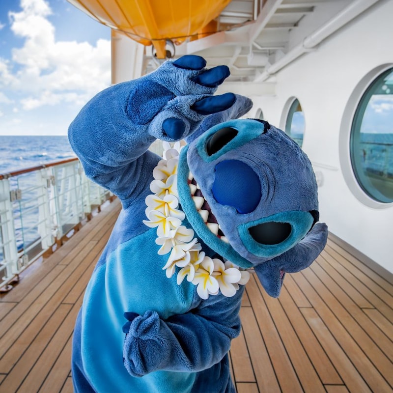 Stitch waving while on board a Disney cruise ship Stitch waving while on board a Disney cruise ship