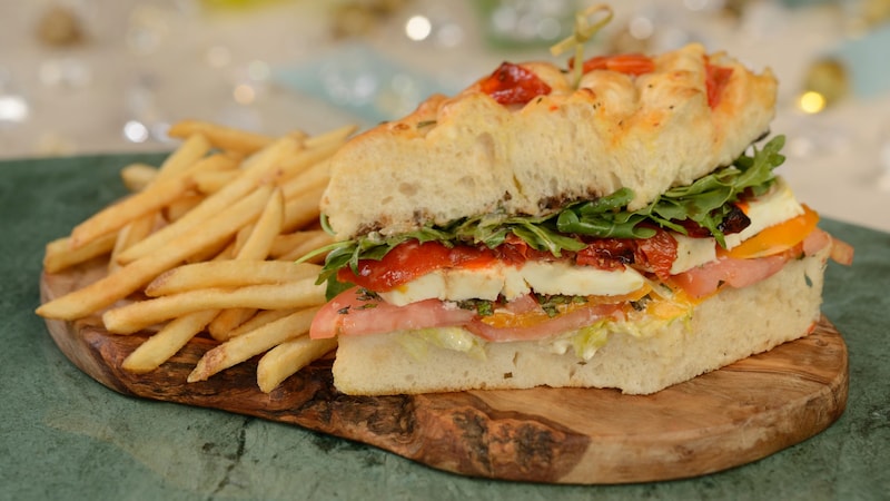 Gasparilla Island Grill