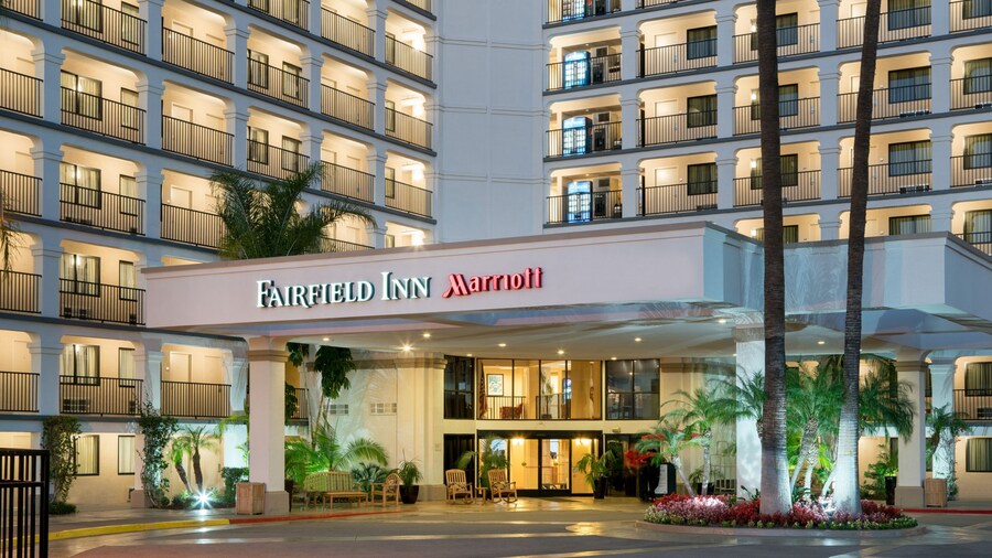 The entrance to the Fairfield Inn by Marriott Anaheim Resort