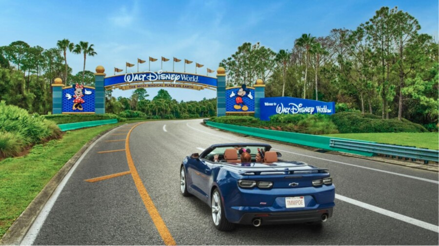 A family drives towards Walt Disney World Resort 