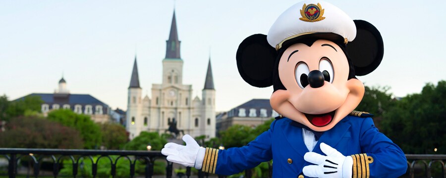 Captain Mickey near Saint Louis Cathedral in New Orleans