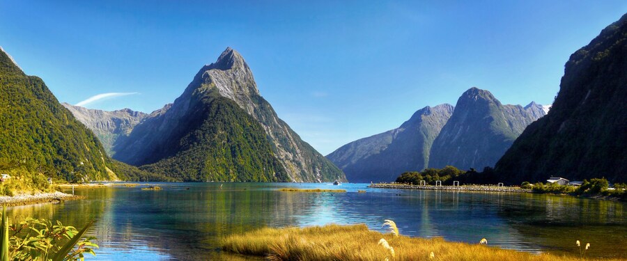 Milford Sound en el Parque Nacional Fiordland en Nueva Zelanda