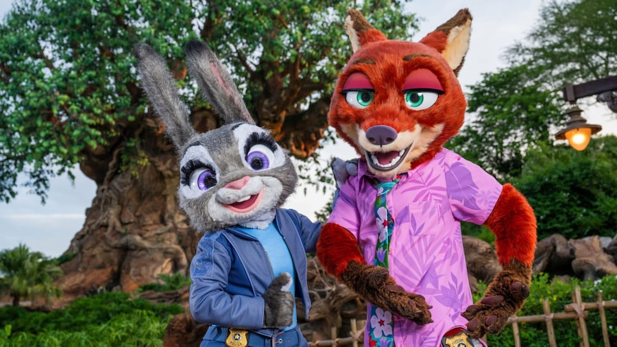 Nick Wilde and Judy Hopps at Tree of Life