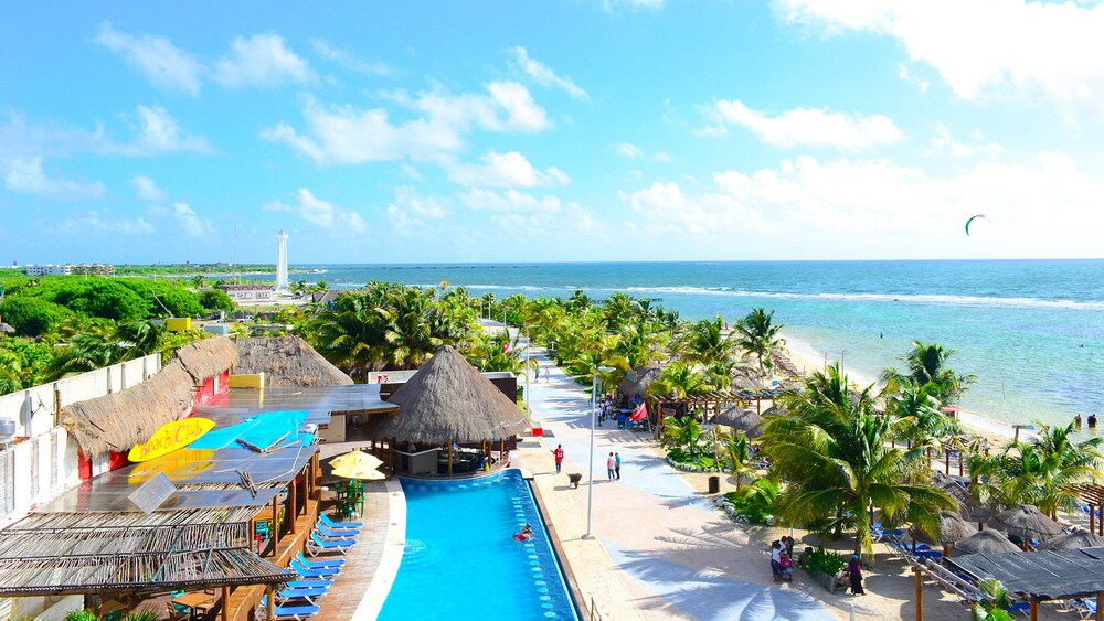 beach escape club costa maya