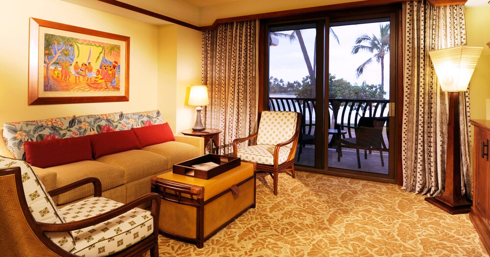 One Bedroom Villa Aulani Hawaii Resort Spa The Living Area And Dining In 1 Bedroom Villa