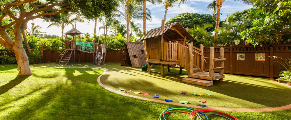 Auntys Beach House Kids Club Aulani Hawaii Resort Spa