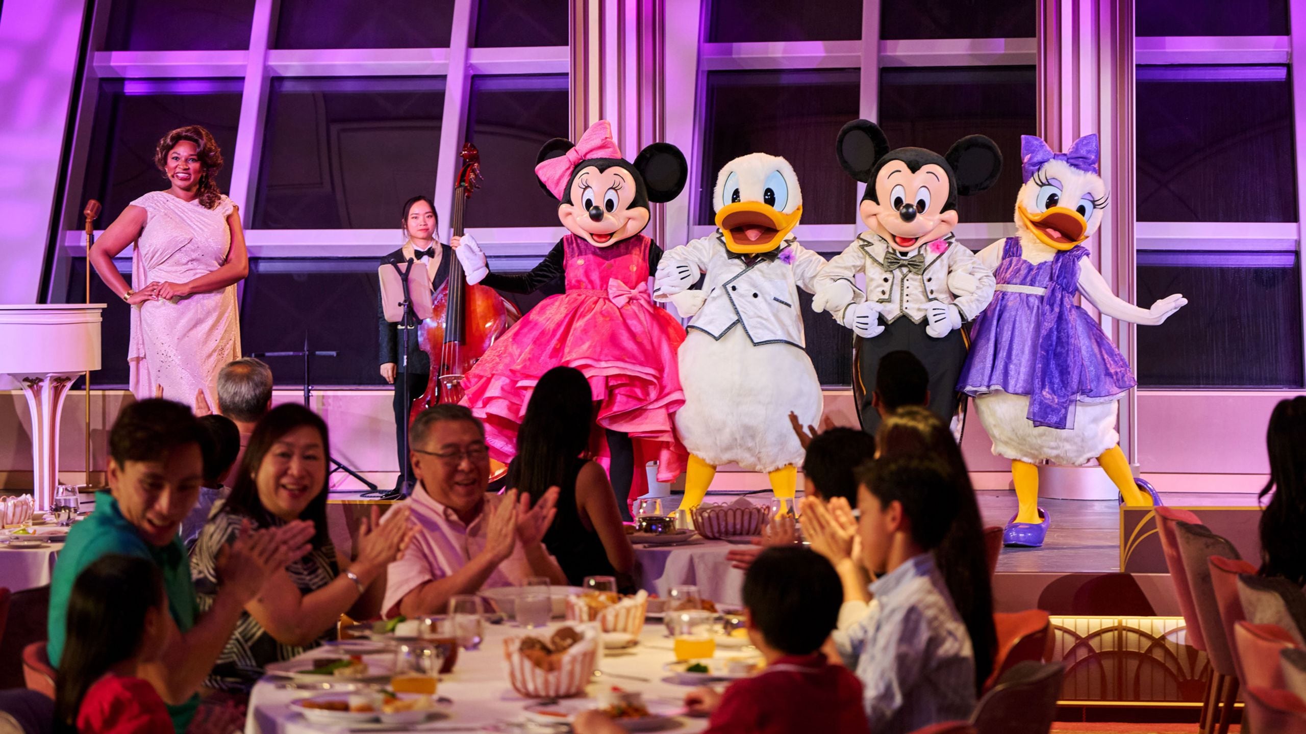 Themed Dining